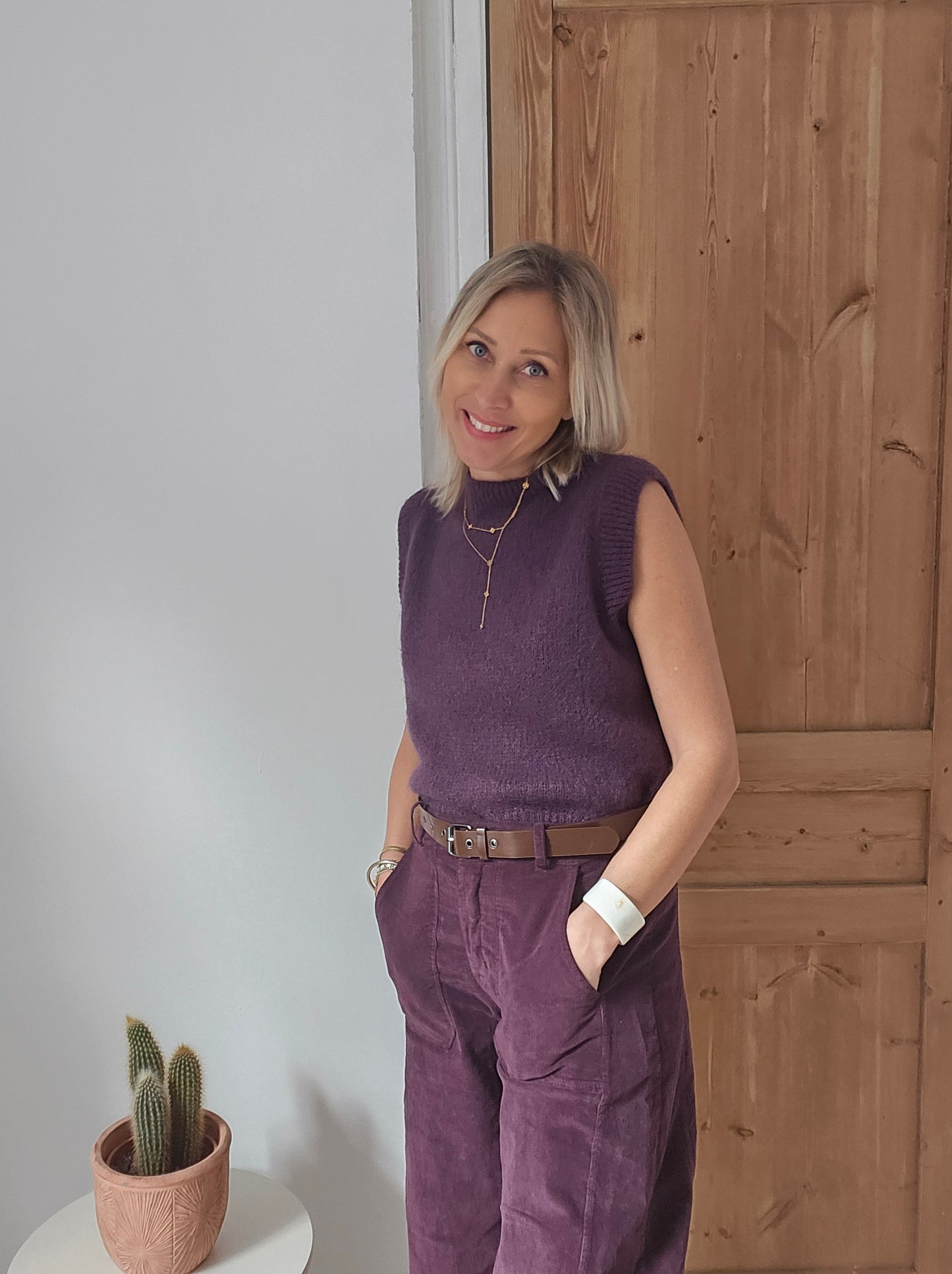 Pull_sans_manches_en_mohair_aubergine