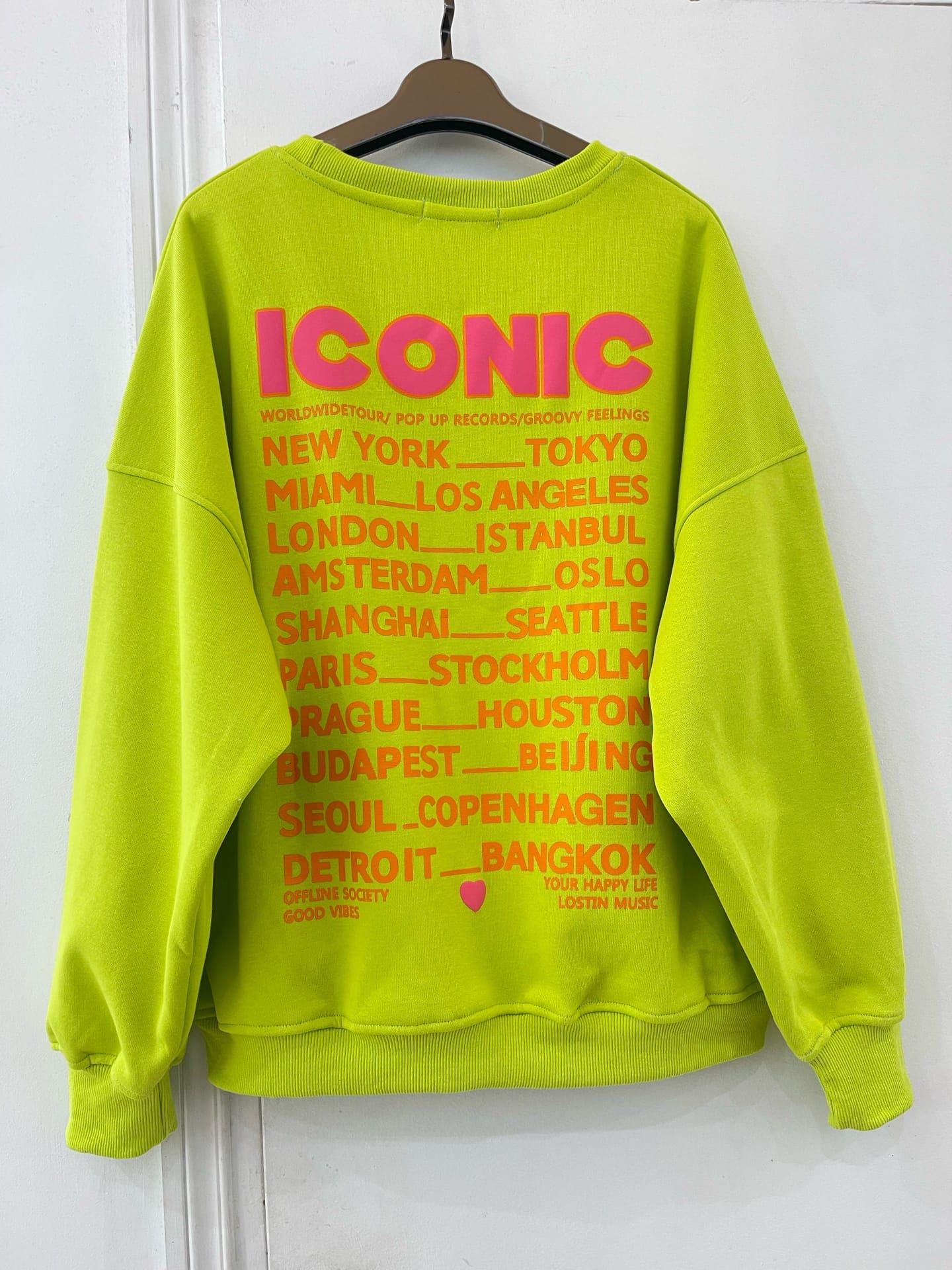 Sweat_iconic_neon