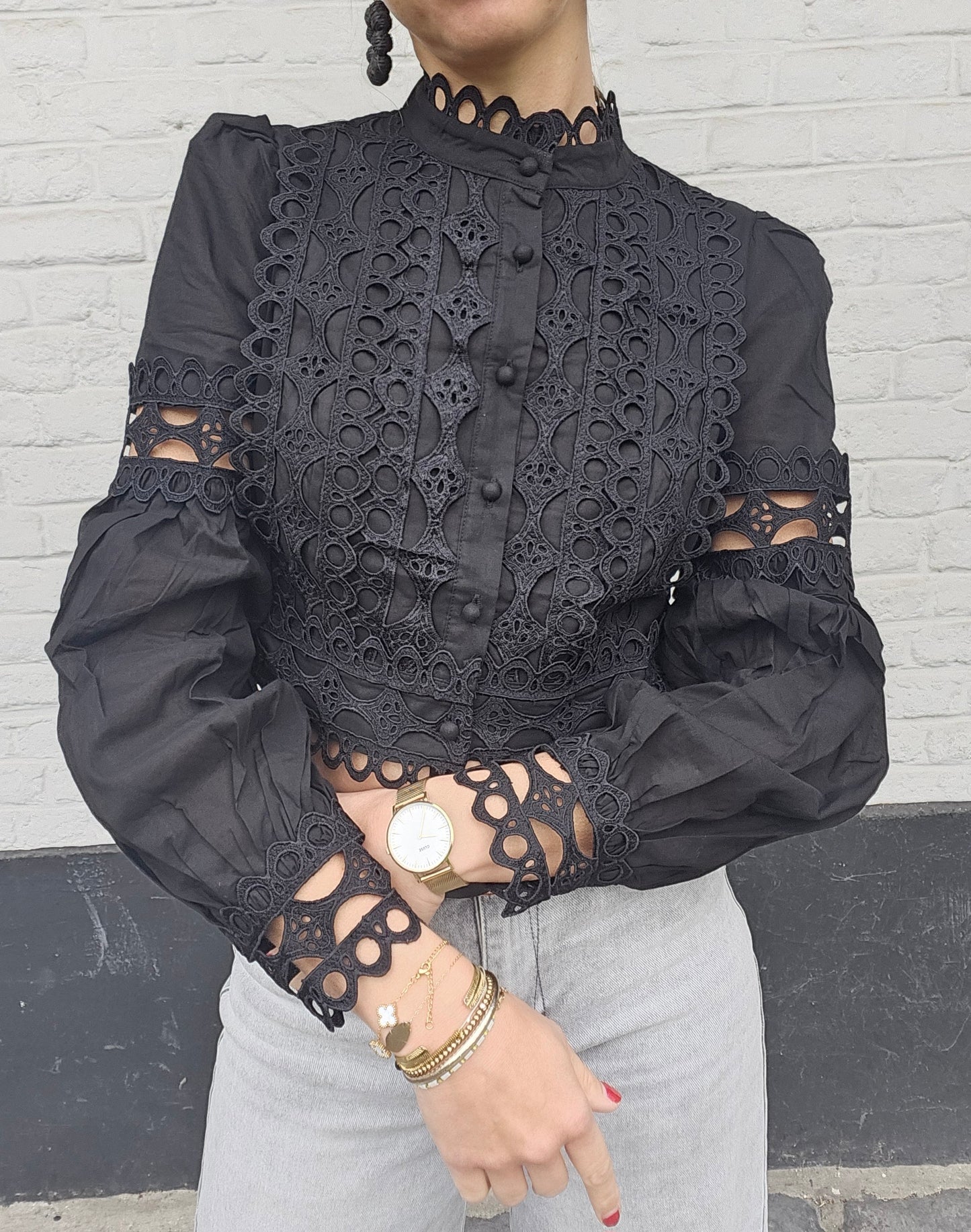 Chemise crop dentelle noire
