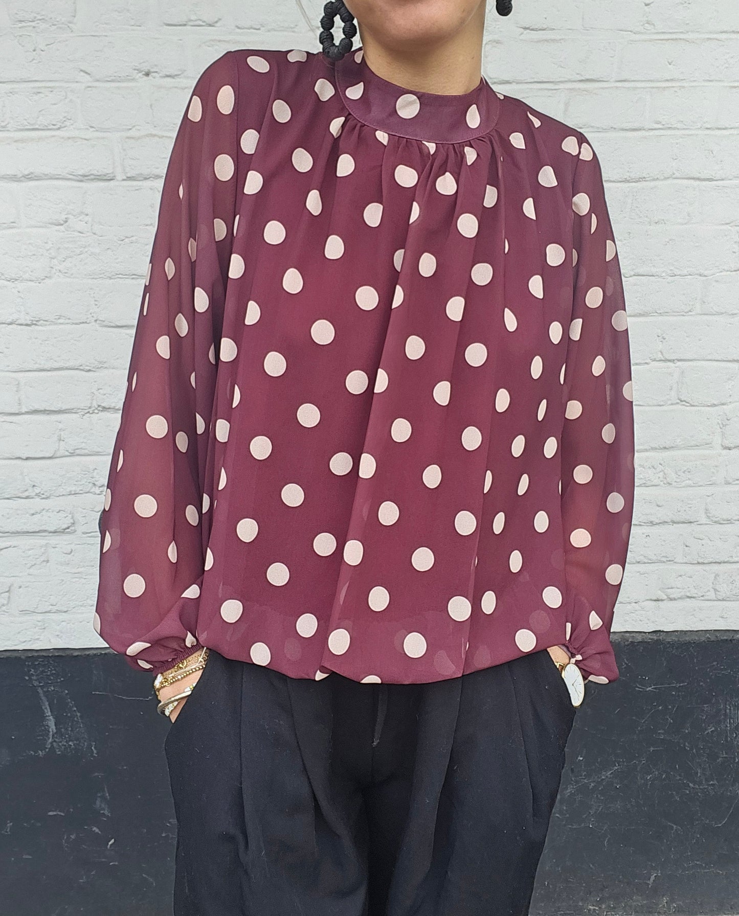 Blouse à pois bordeaux