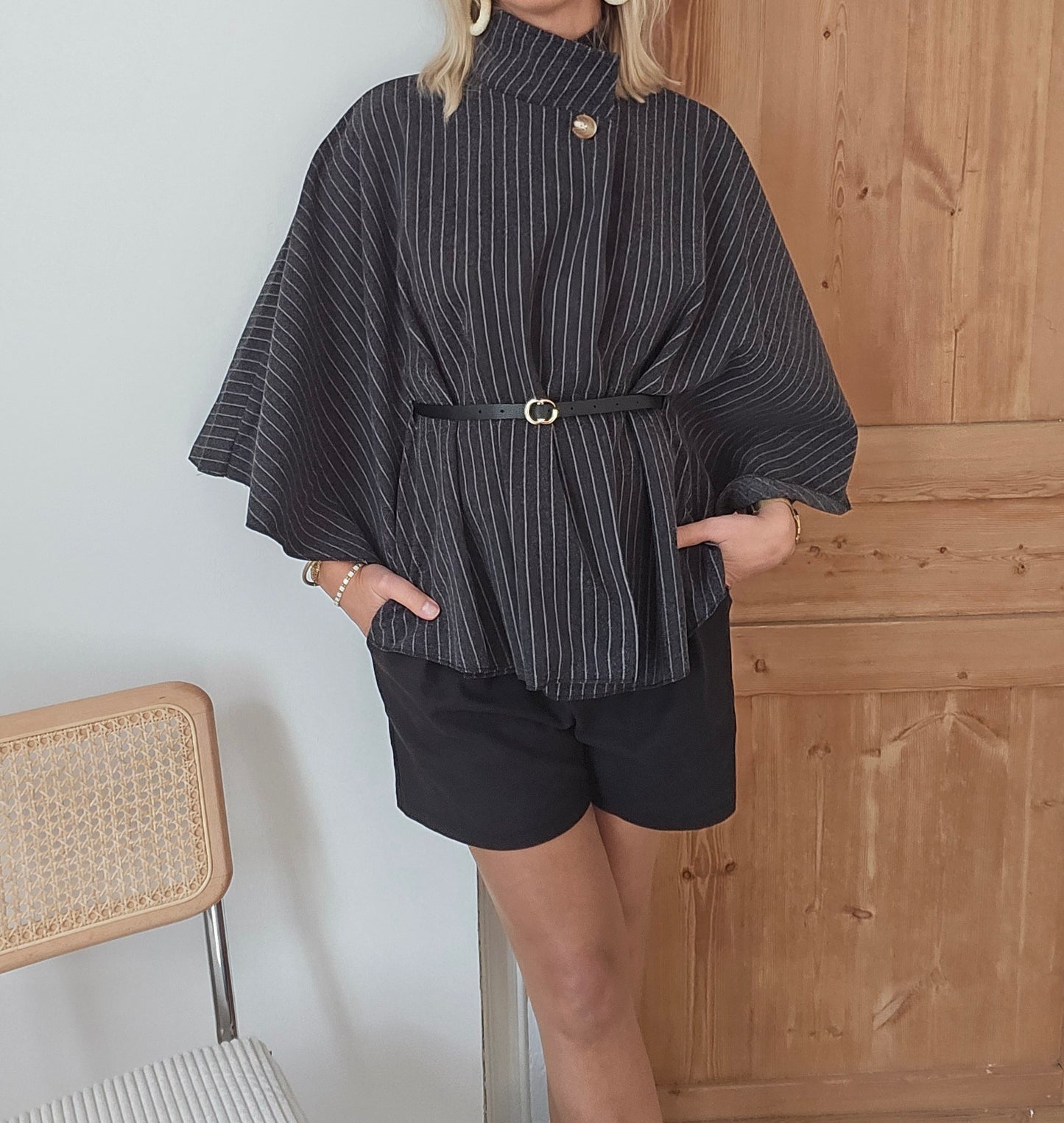 Veste cape gris anthracite