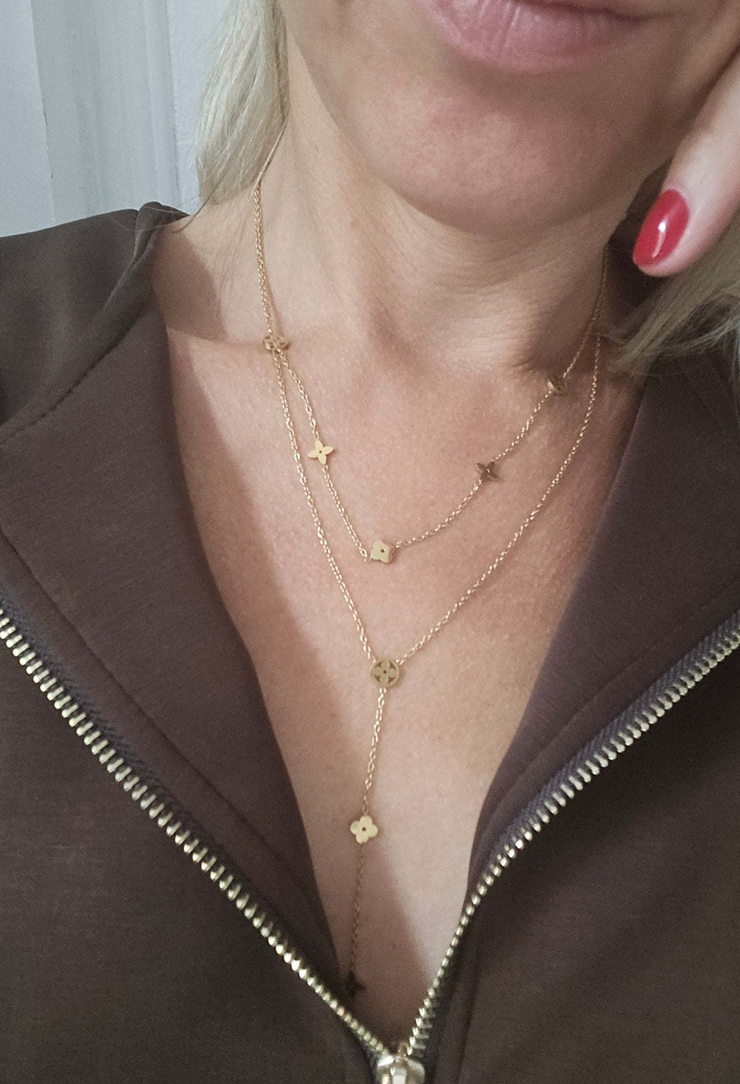 Collier multi-rangs fleurs