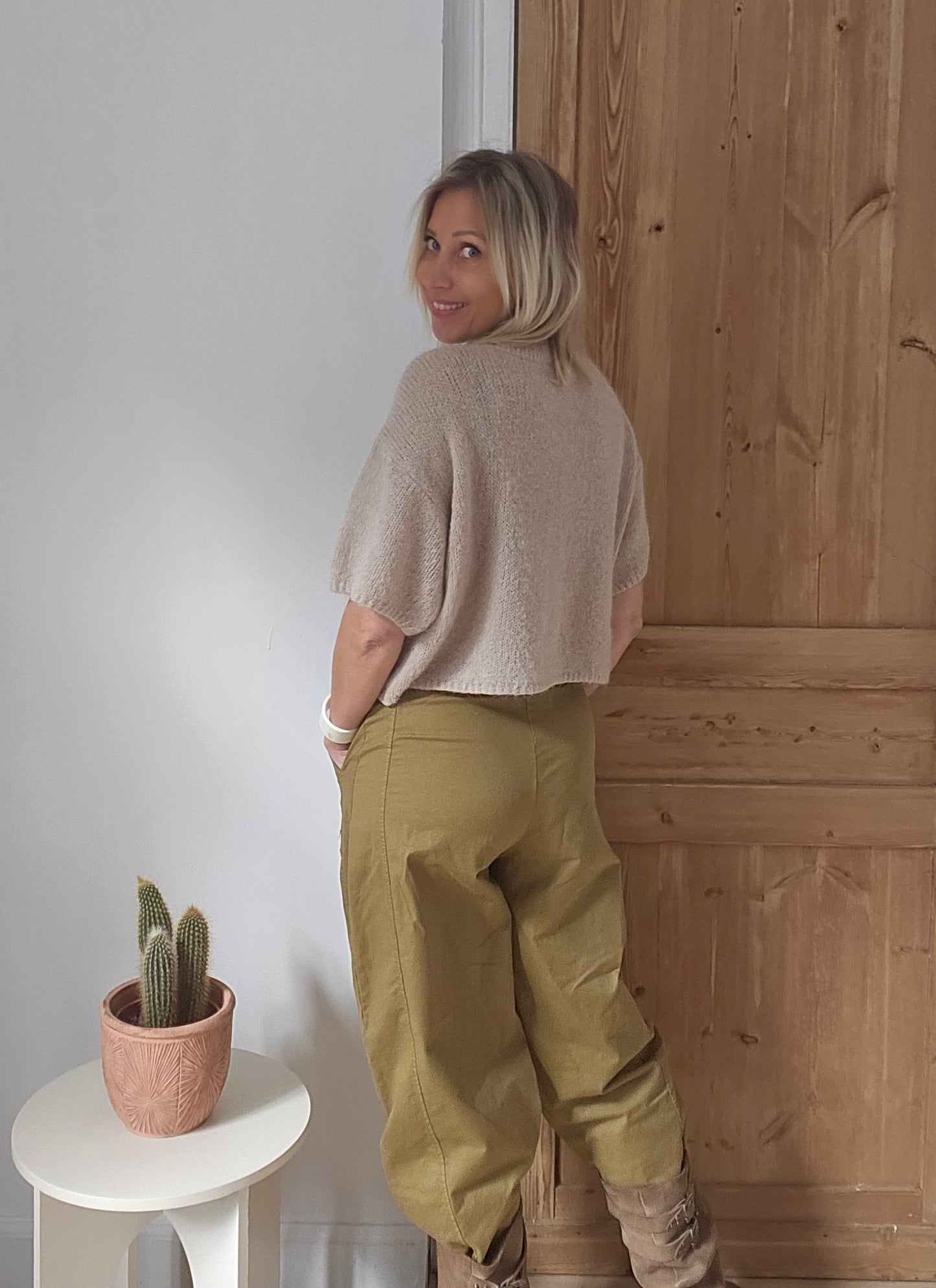 Pantalon_barrel_femme_moutarde