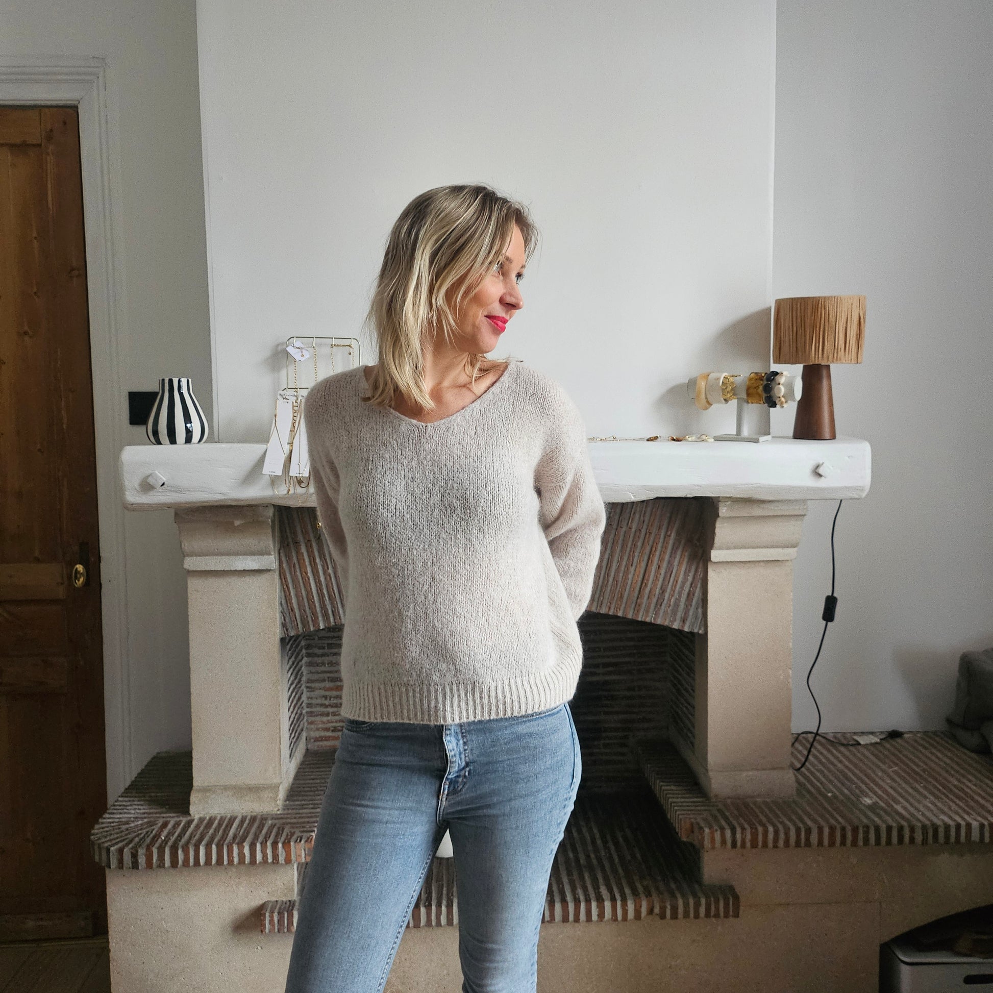 Pull_col_V_en_mohair_beige_clair