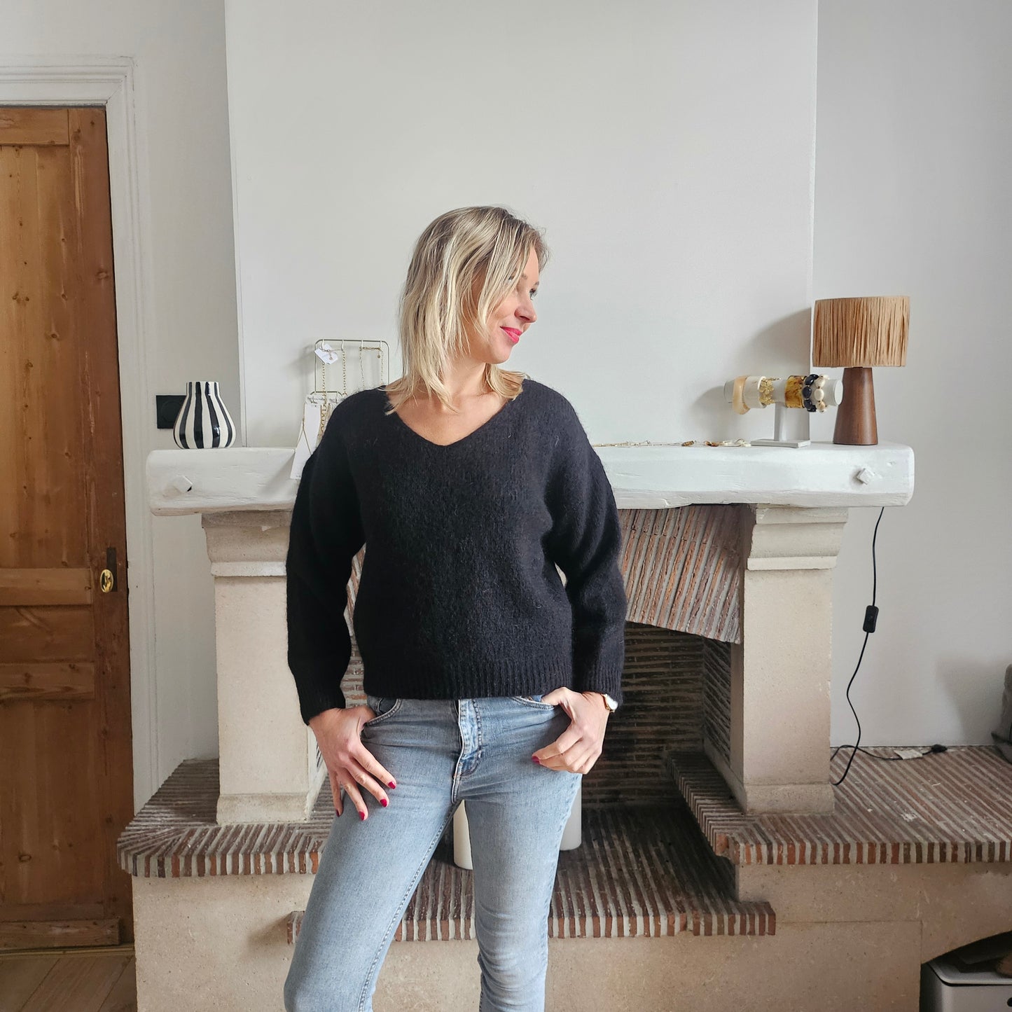 Pull_col_V_en_mohair_noir