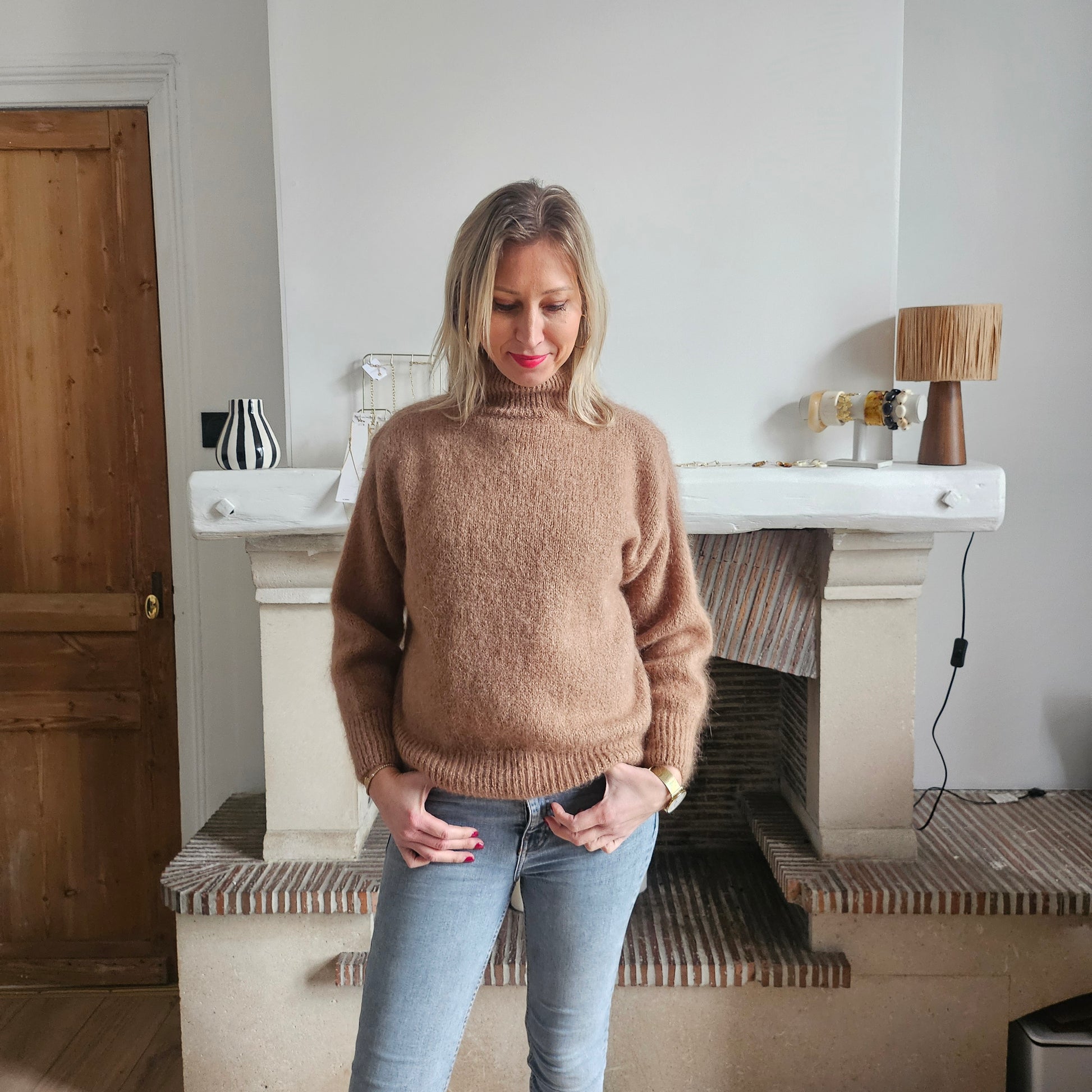 Pull_col_roule_en_mohair_camel