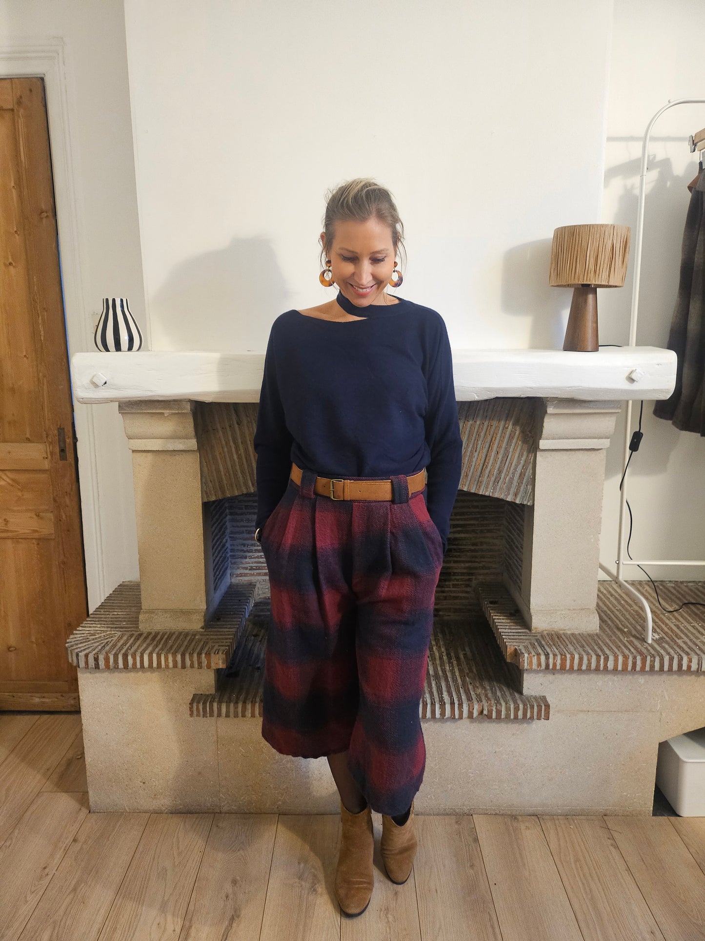 Pull_epaule_decouverte_bleu_fonce