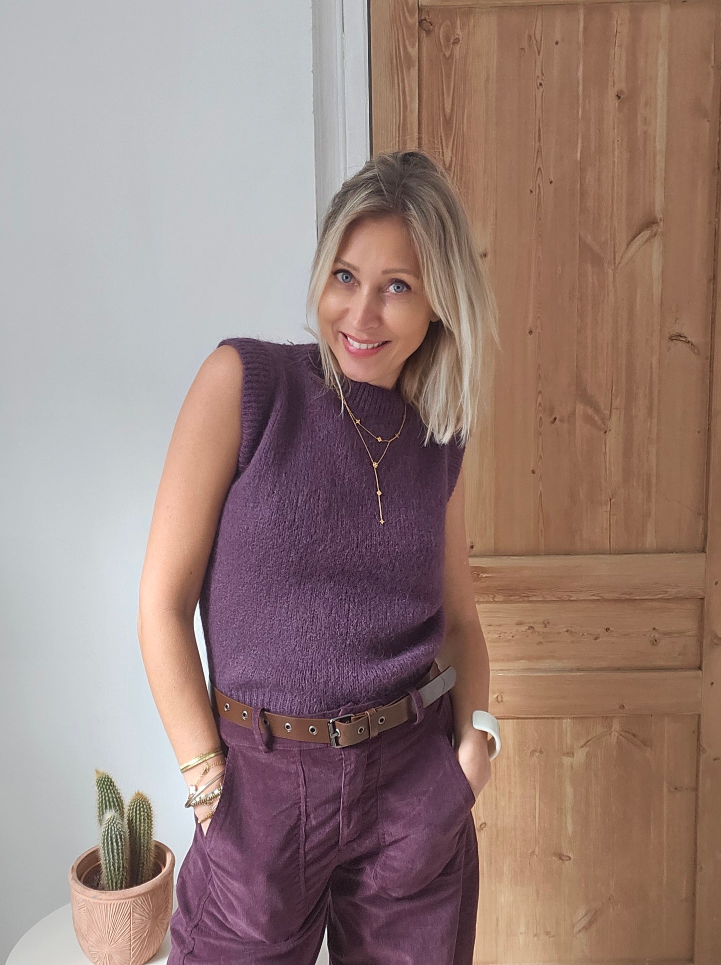 Pull_sans_manches_en_mohair_aubergine