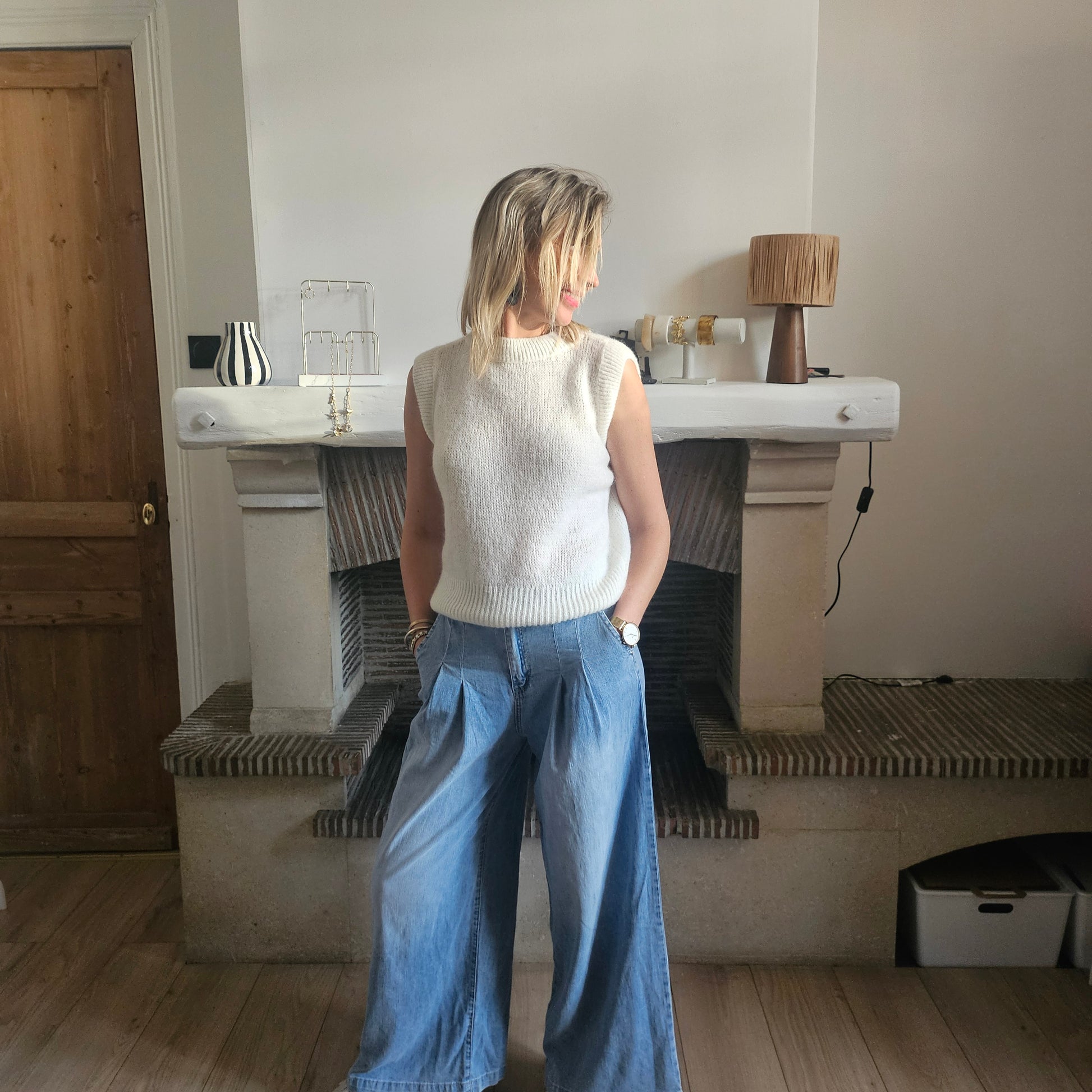 Pull_sans_manches_en_mohair_blanc