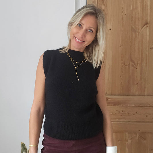 Pull_sans_manches_en_mohair_noir