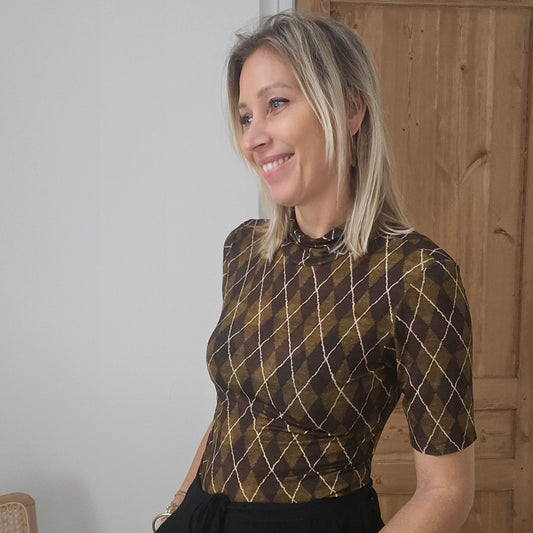 Top-sous-pull-kaki-col-montant