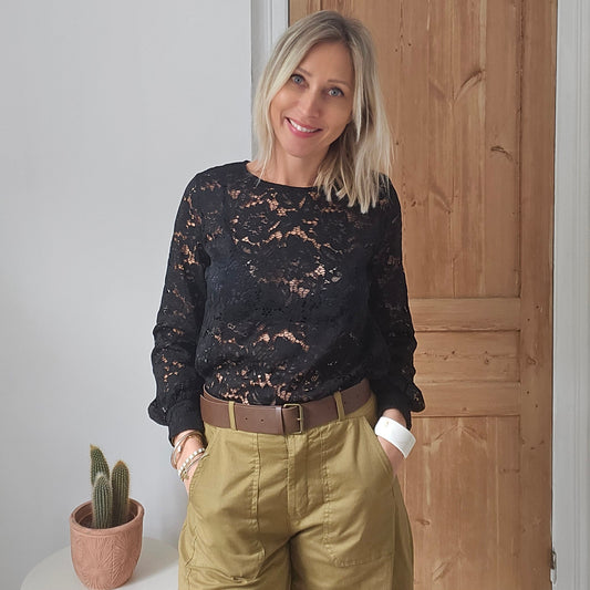blouse dentelle noire