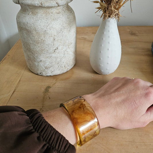 bracelet femme manchette en résine marron transparent