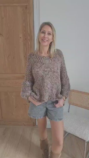 pull-col-V-grosse-maille-marron