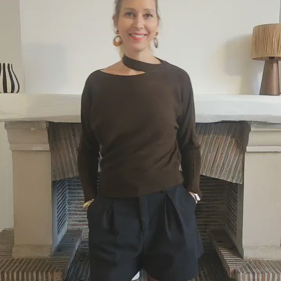 Pull_epaule_decouverte_chocolat