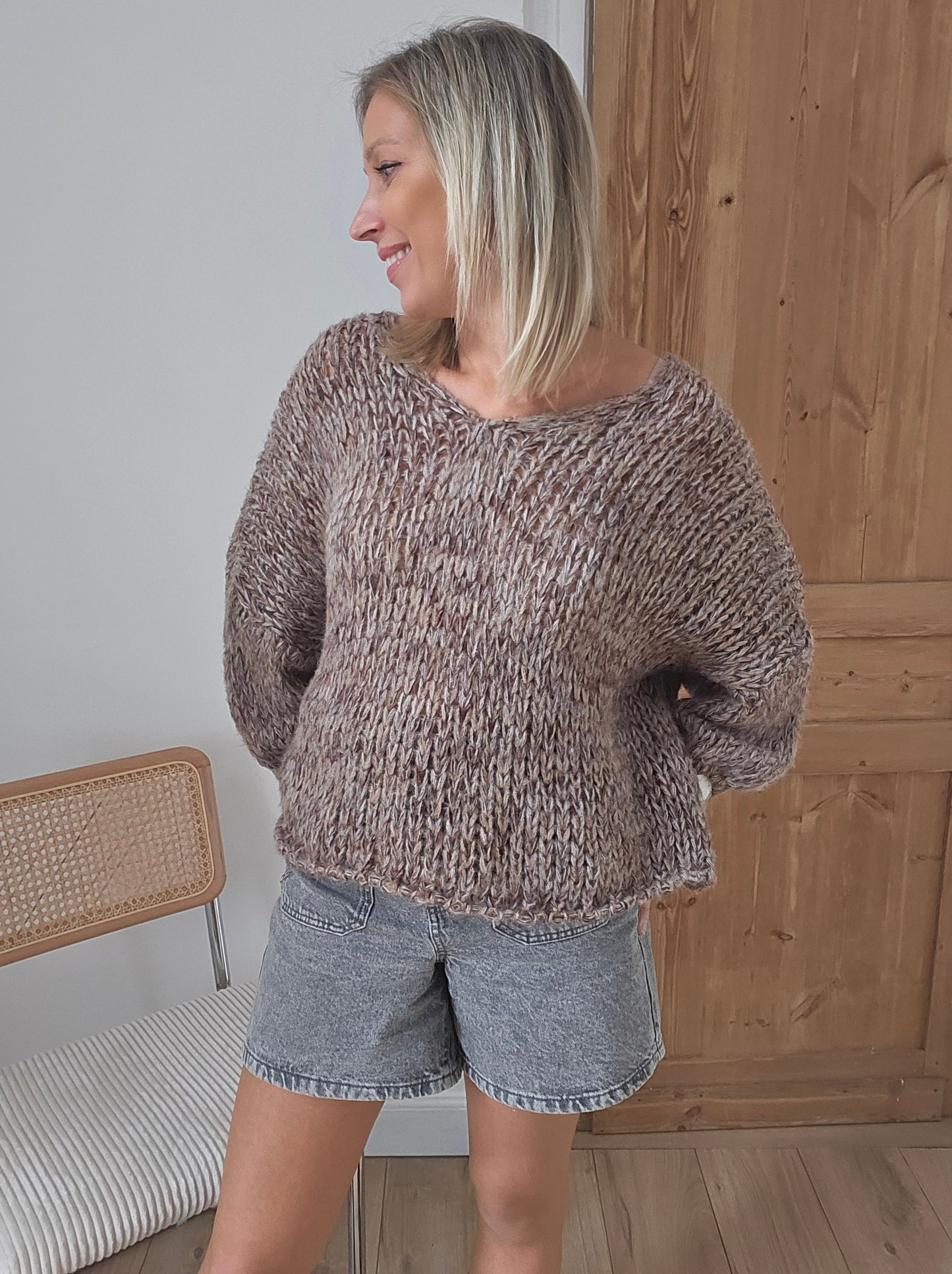 pull-col-V-grosse-maille-marron
