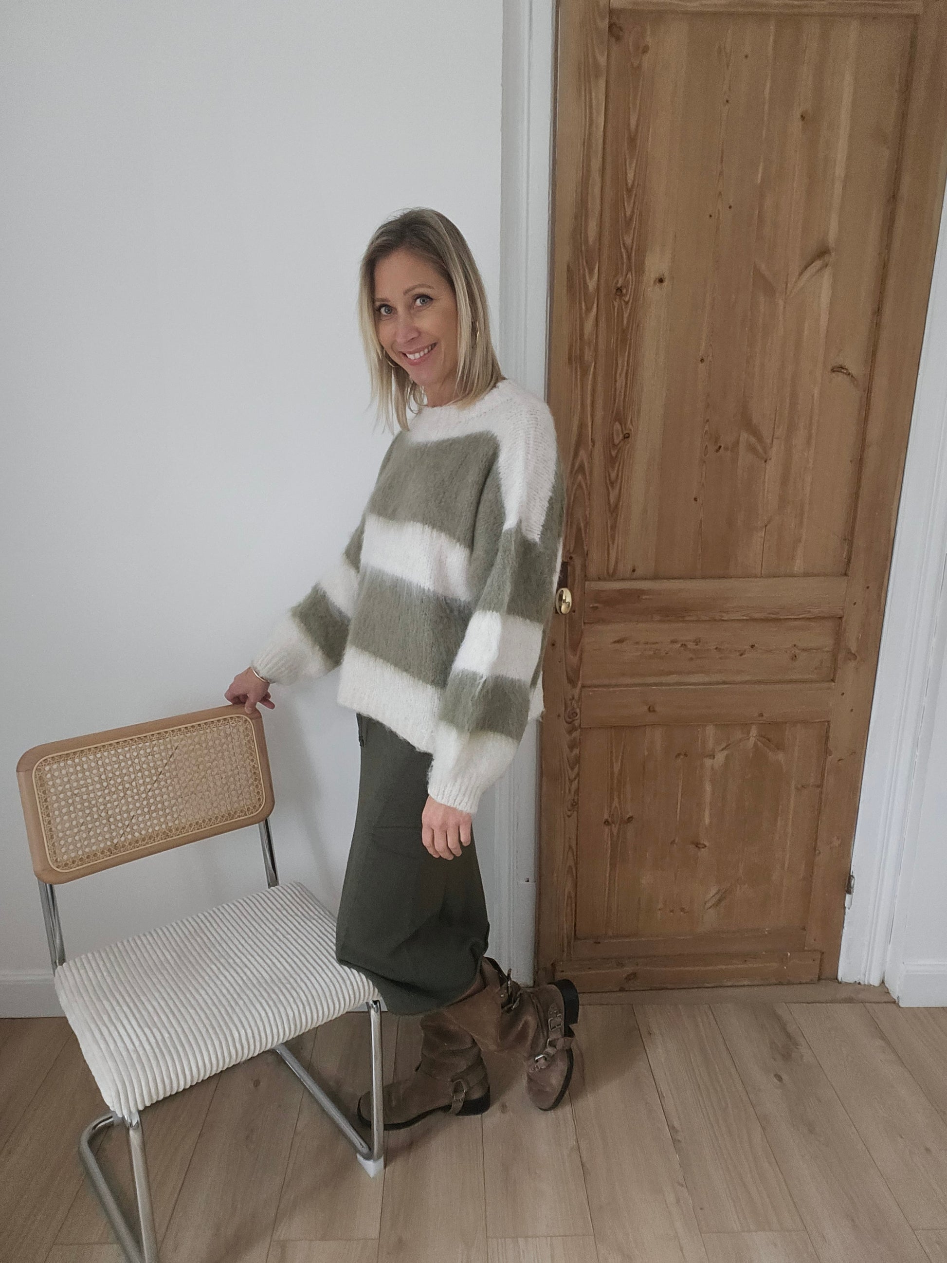 pull-en-laine-brosse-raye-kaki