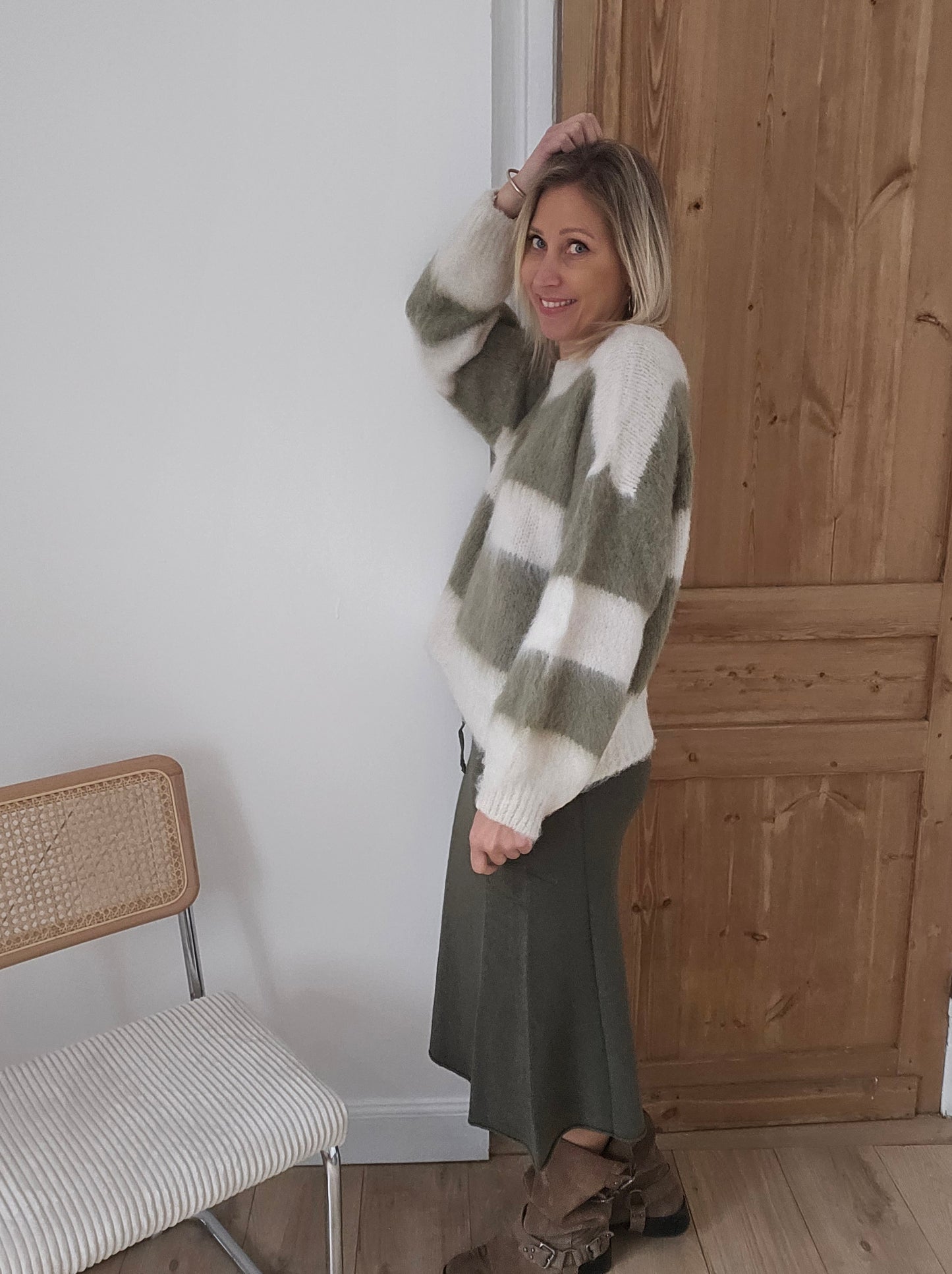 pull-en-laine-brosse-raye-kaki