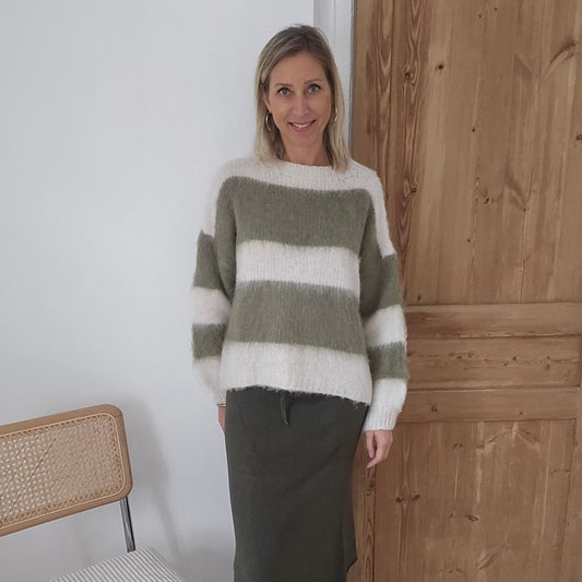 pull-en-laine-brosse-raye-kaki