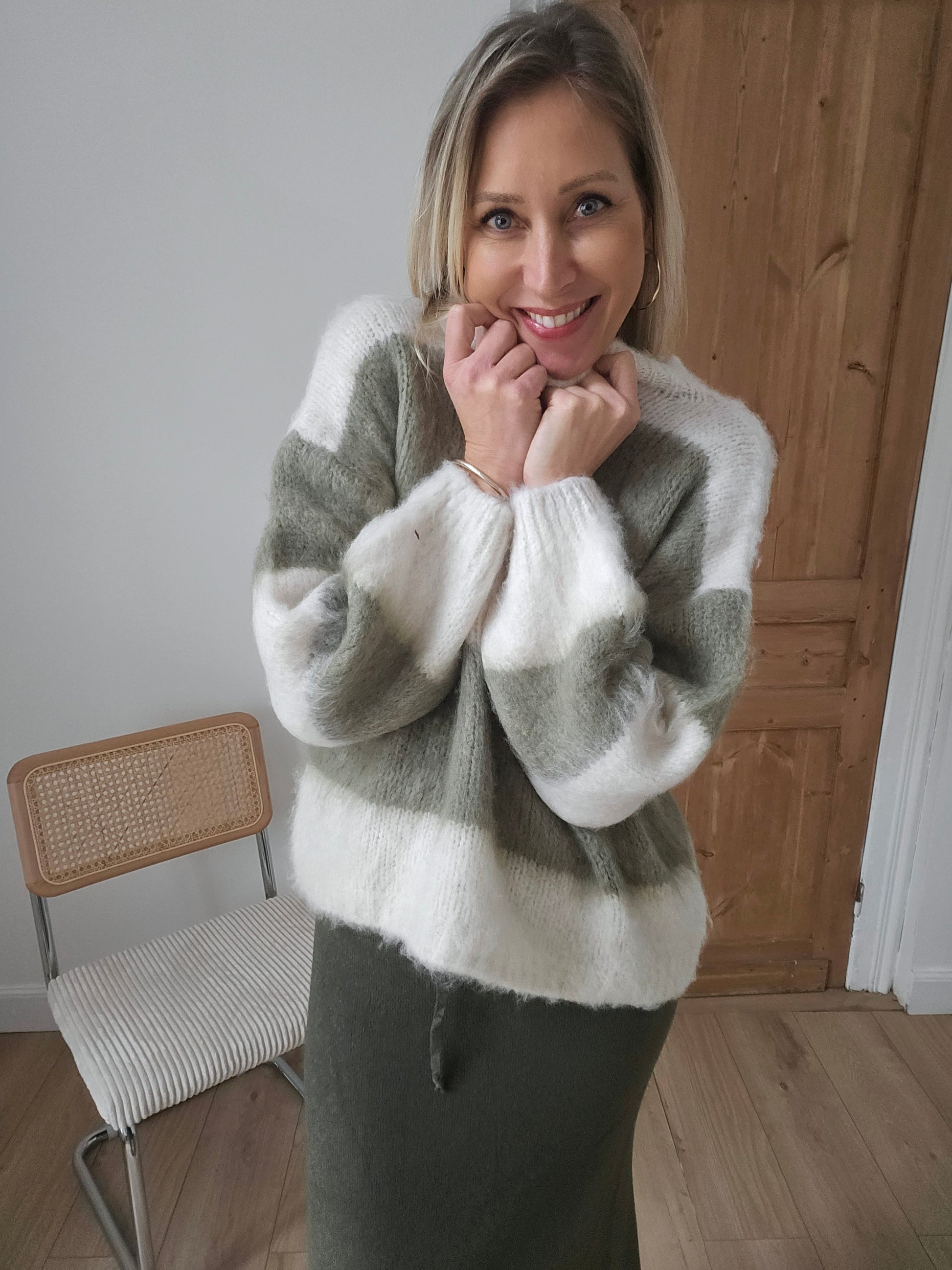 pull-en-laine-brosse-raye-kaki
