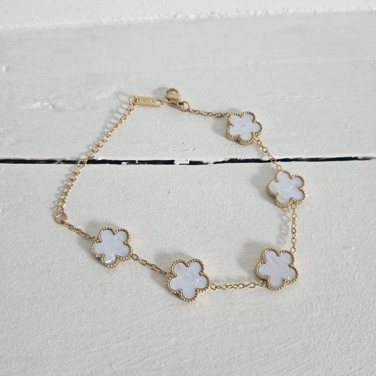 Bracelet fleurs blanches