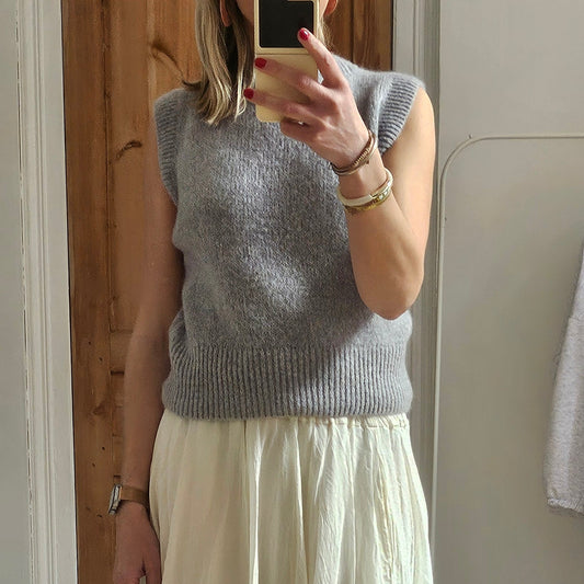 Pull sans manches en mohair gris