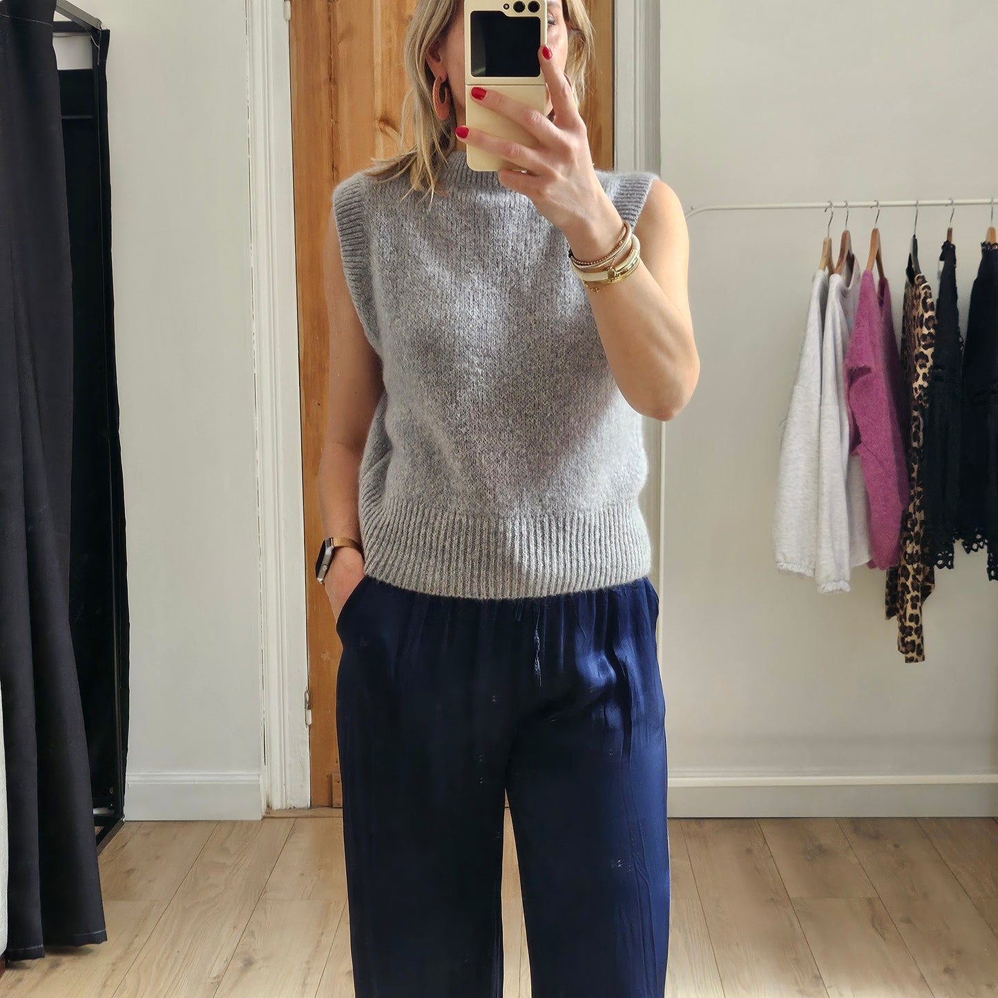 Pull sans manches en mohair gris