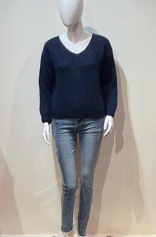 Pull col V en mohair bleu très foncé